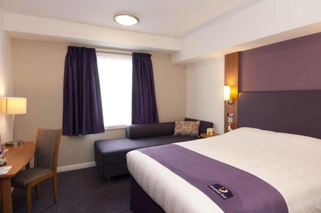 Premier Inn Chelmsford Bagian luar foto